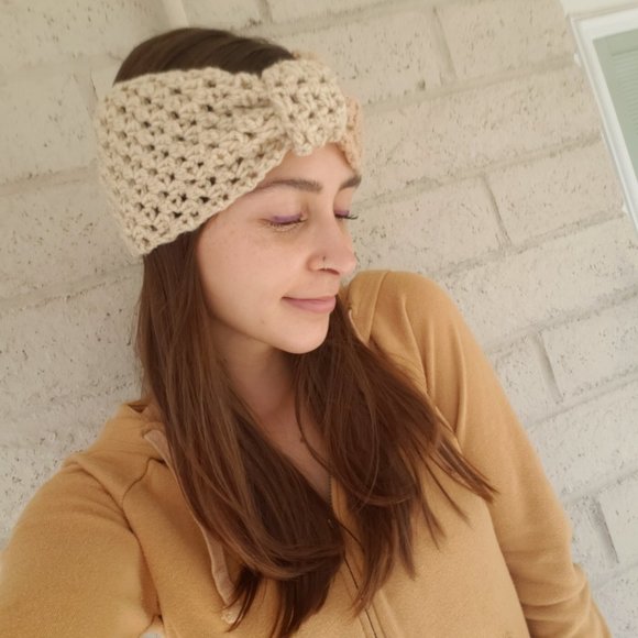 Winter Handmade Crochet Bow Headband/Ear Warmer - Picture 1 of 11